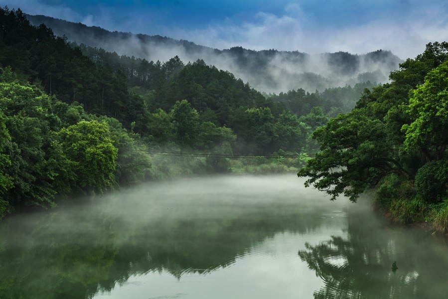 圣水儒家山泉水是名副其实的矿物质水